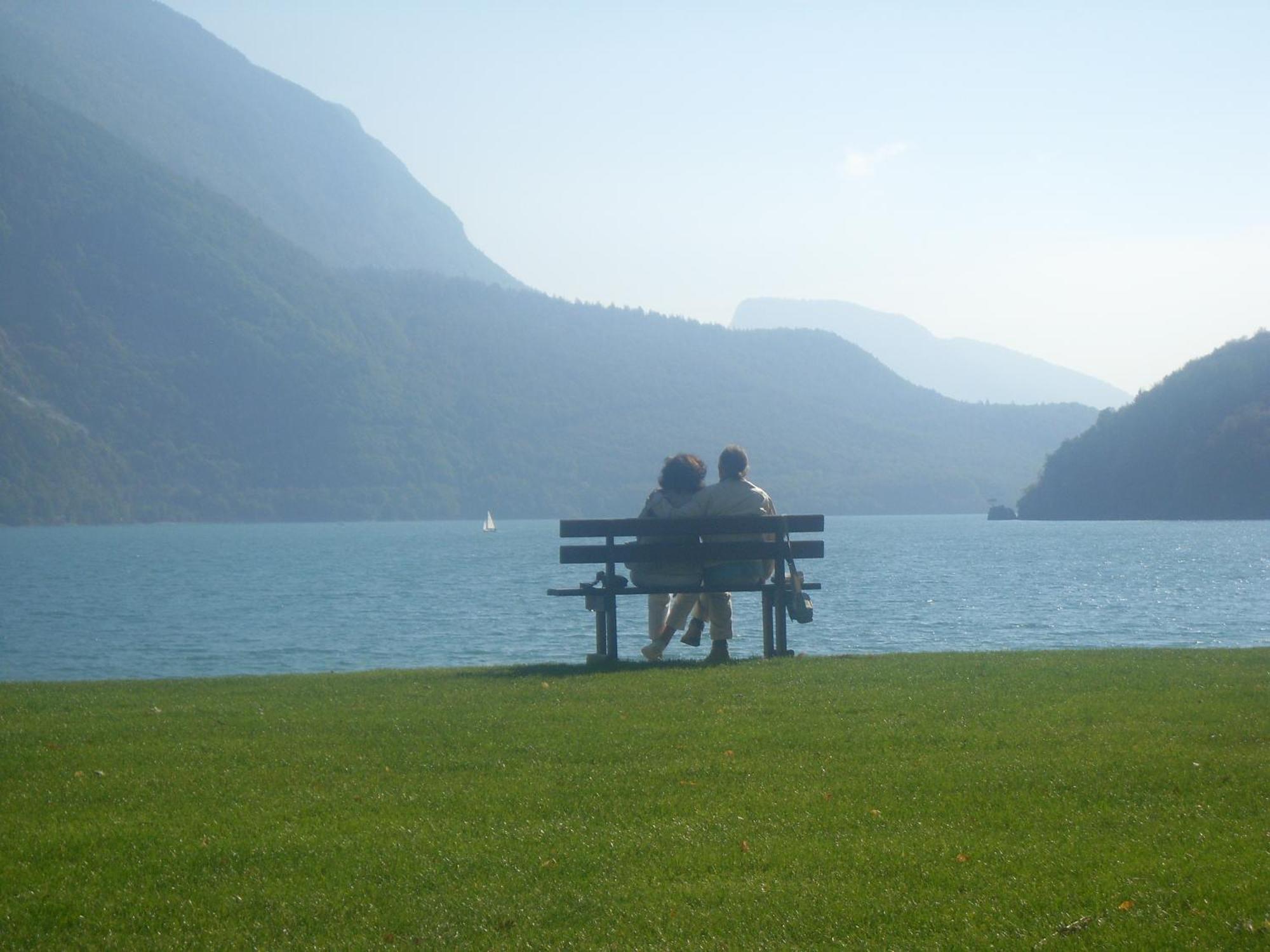 Garni Lago Alpino Molveno Ngoại thất bức ảnh