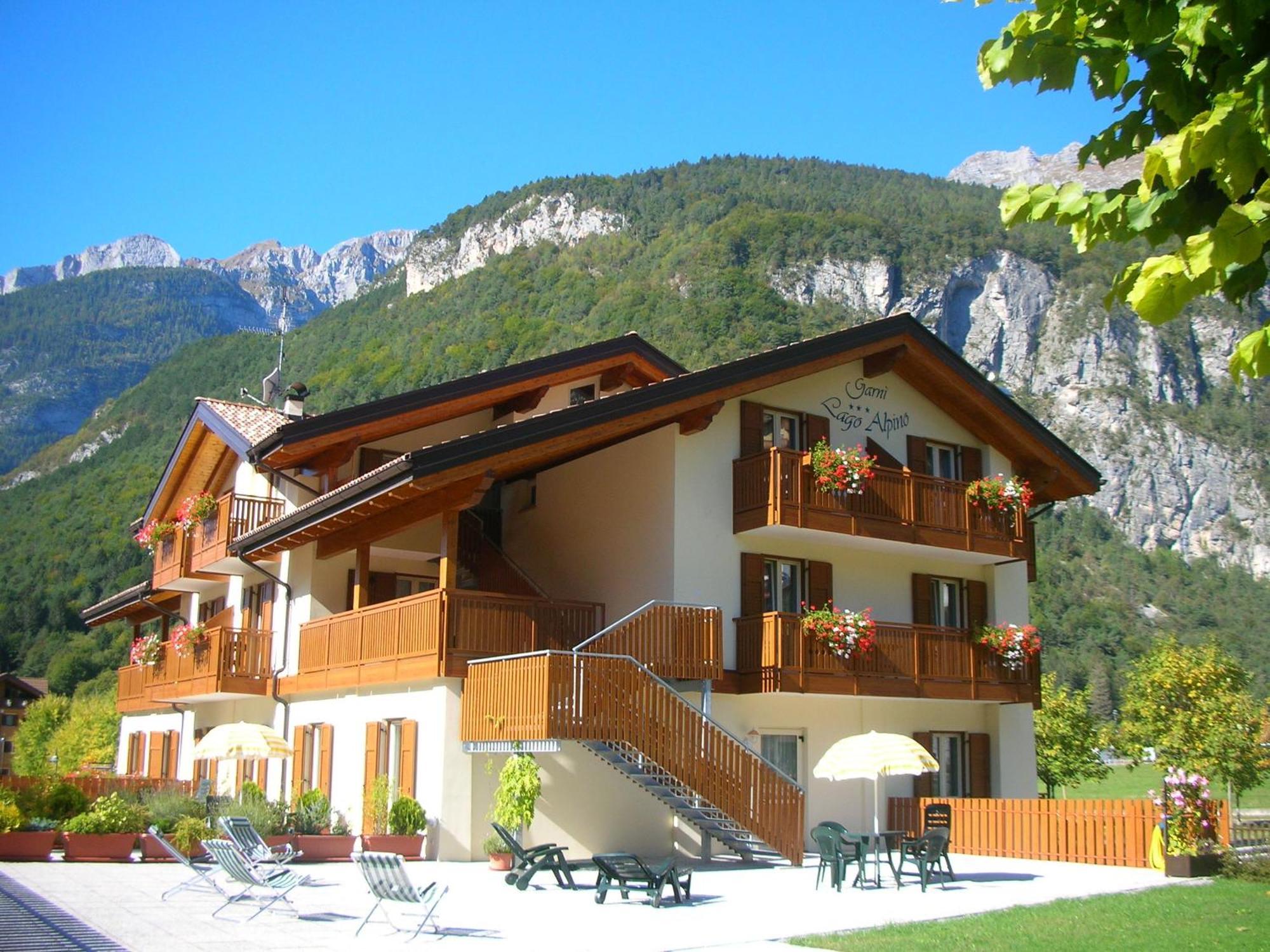 Garni Lago Alpino Molveno Ngoại thất bức ảnh